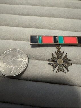Men's Retro Enamel Bar Pin with Dangle Maltese Cross - Red & Teal military